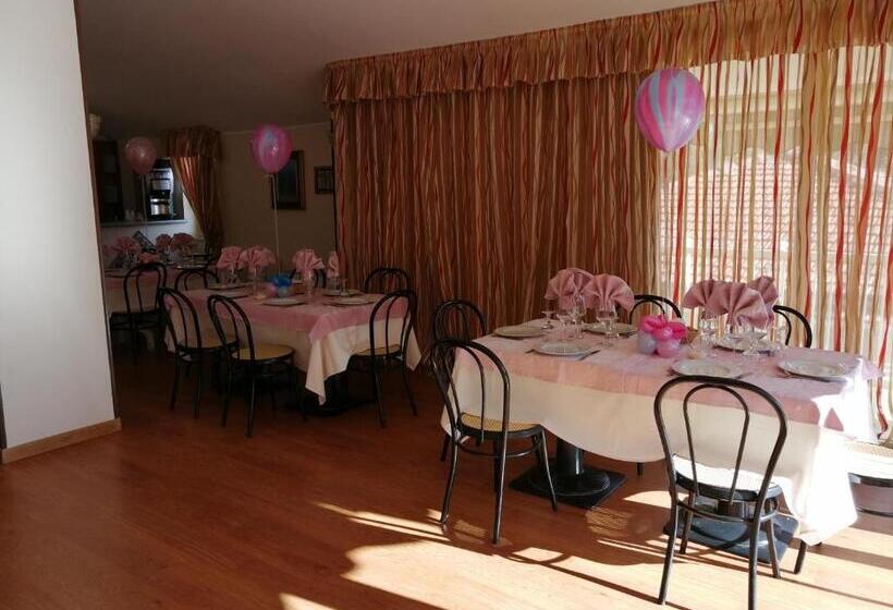 בית מלון כפרי Albergo Ristorante Giuliana