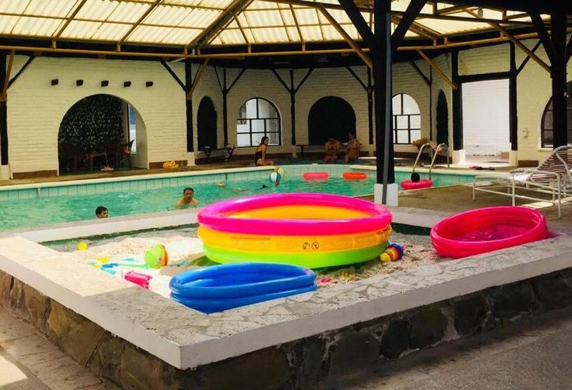 בית מלון כפרי Y Hosteria Natabuela