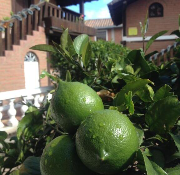 בית מלון כפרי Y Hosteria Natabuela