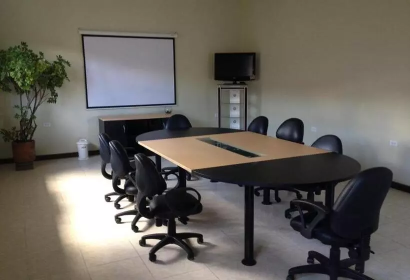 Hotelli Y Hosteria Natabuela