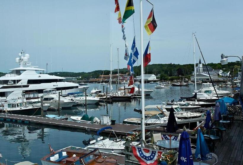 הוסטל Browns Wharf Inn