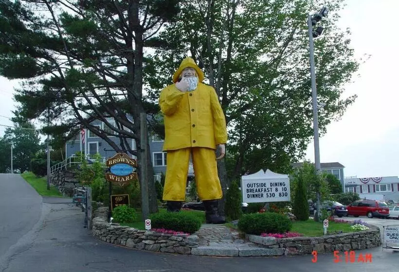 ユースホステル Browns Wharf Inn