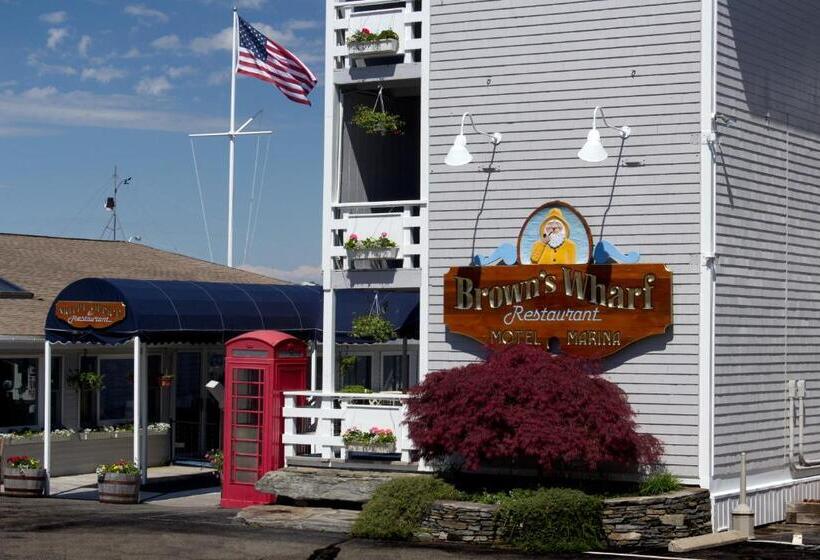 הוסטל Browns Wharf Inn