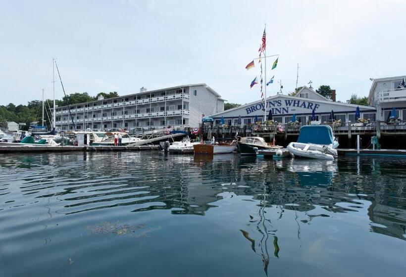 הוסטל Browns Wharf Inn