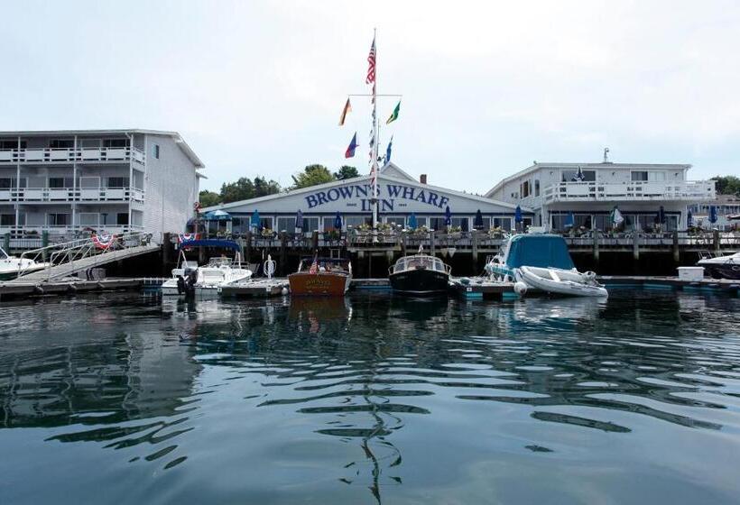 הוסטל Browns Wharf Inn