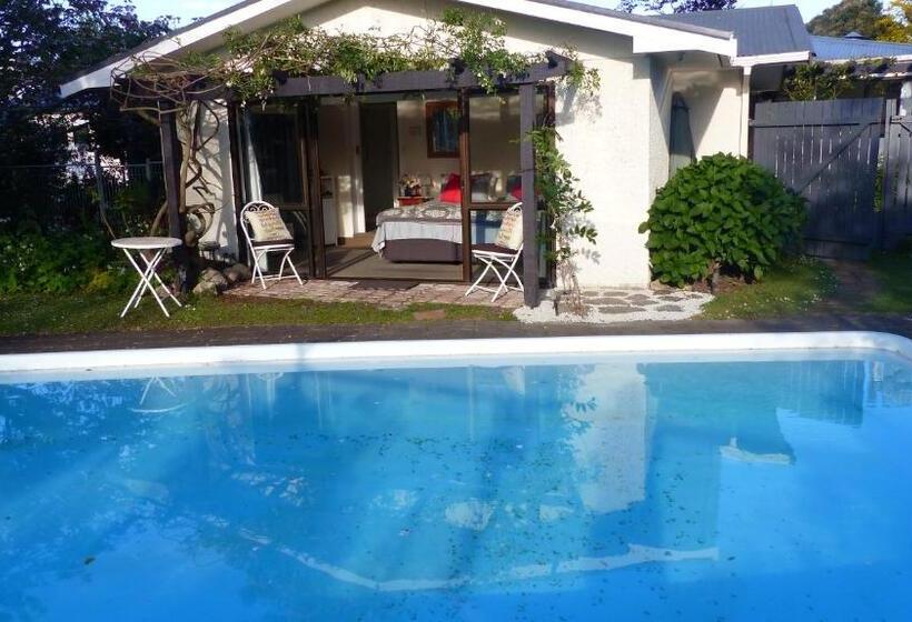 Ashcroft Gardens Bed & Breakfast