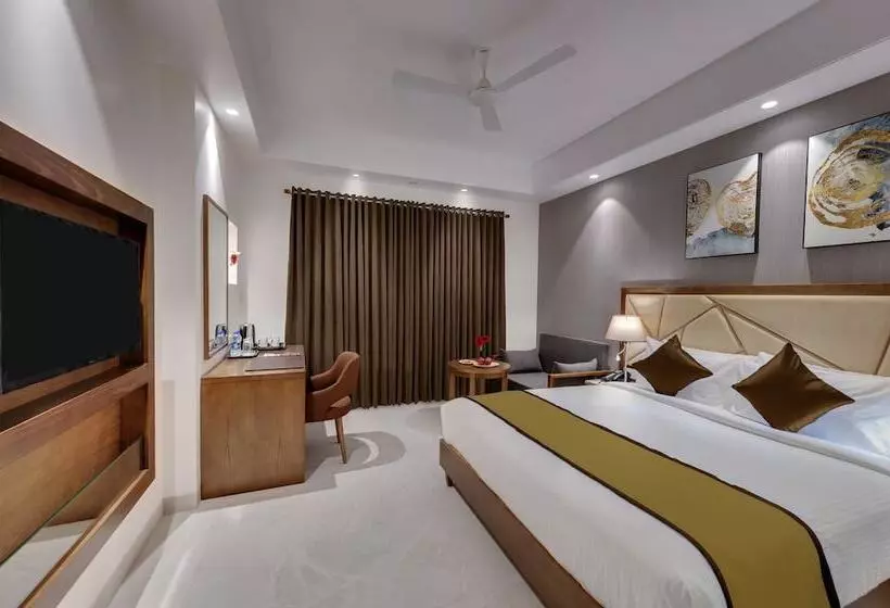 Click Hotel Aurangabad