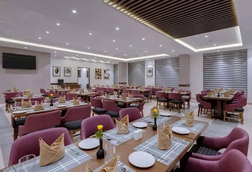 Click Hotel Aurangabad