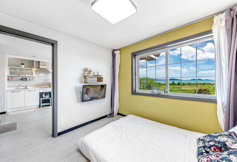 Ganghwa Rodemhouse Pension