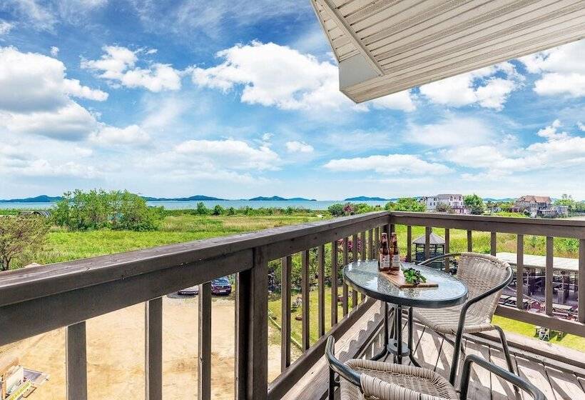 Ganghwa Rodemhouse Pension