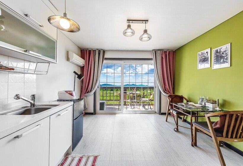 Ganghwa Rodemhouse Pension