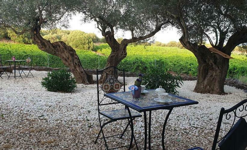 هتل Agriturismo Su Barcu