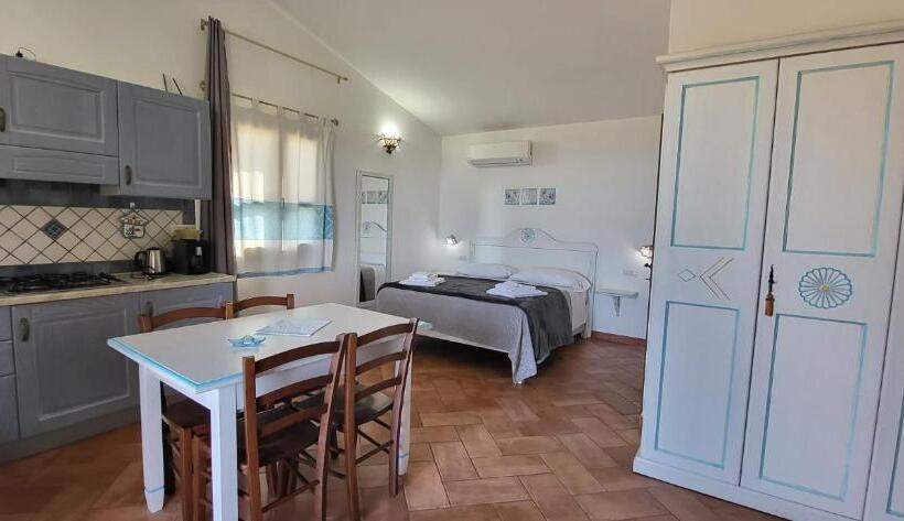 هتل Agriturismo Su Barcu