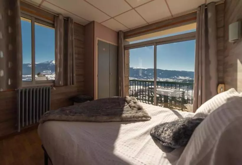 ホテル Des Pyrénées