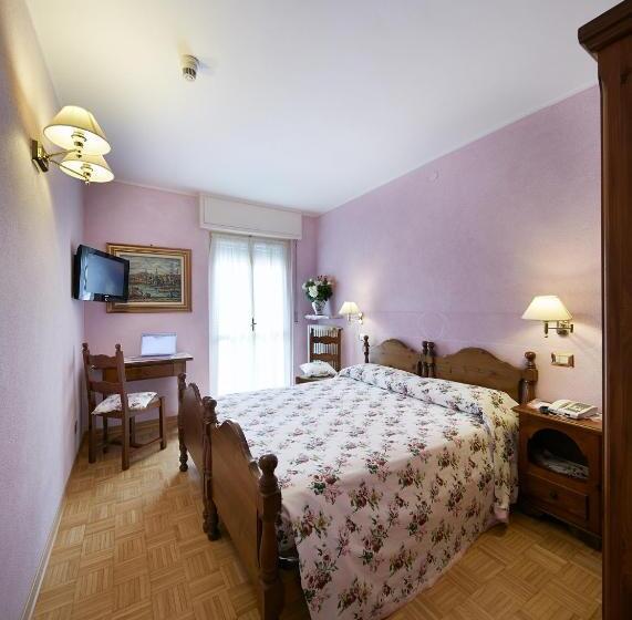 ホテル Ristorante Da Politano