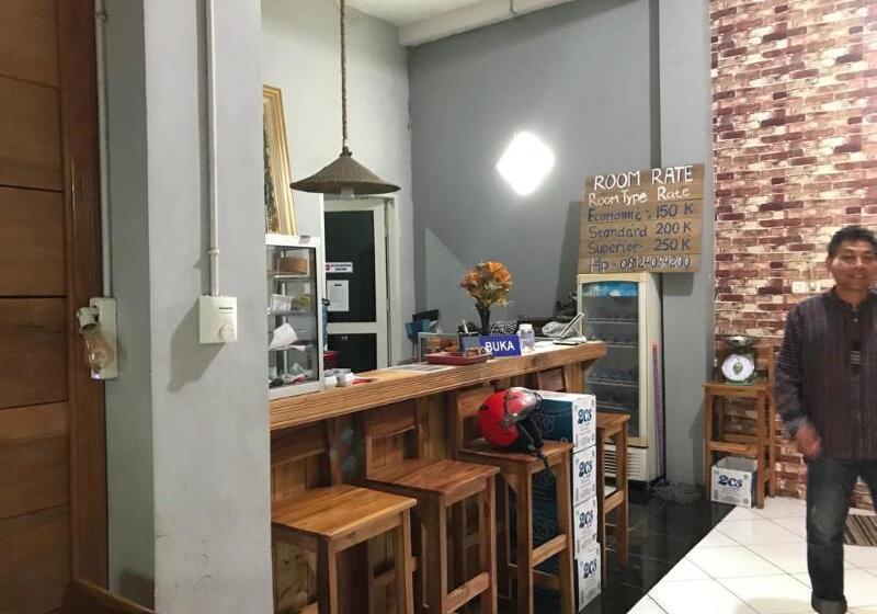 פנסיון The Carstensz Homestay