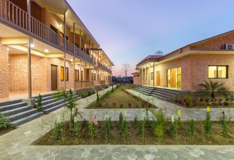 هتل Badreni Jungle Resort