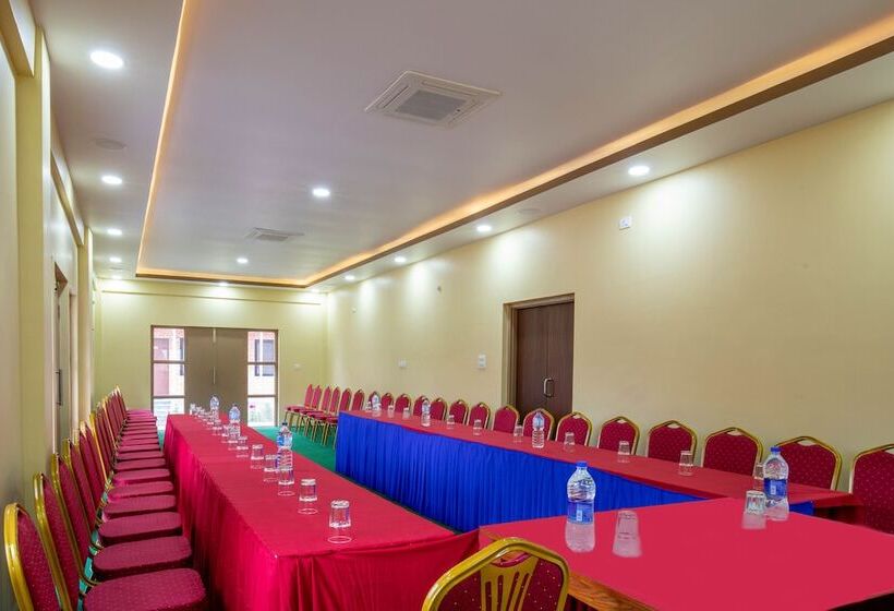 هتل Badreni Jungle Resort