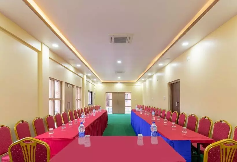 هتل Badreni Jungle Resort