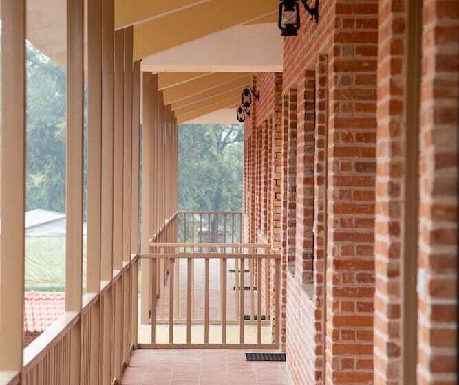 هتل Badreni Jungle Resort