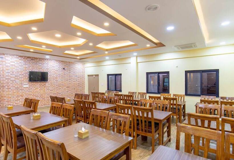 هتل Badreni Jungle Resort