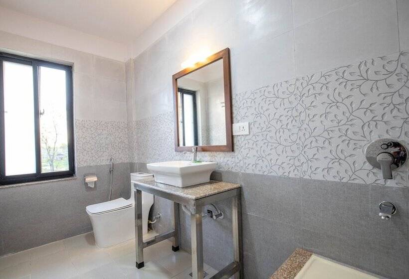 هتل Badreni Jungle Resort