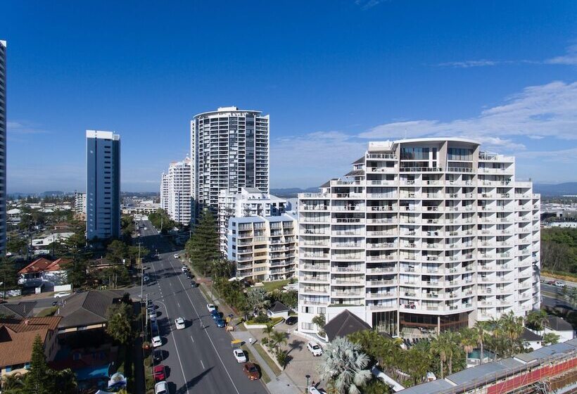 Broadbeach Savannah Resort