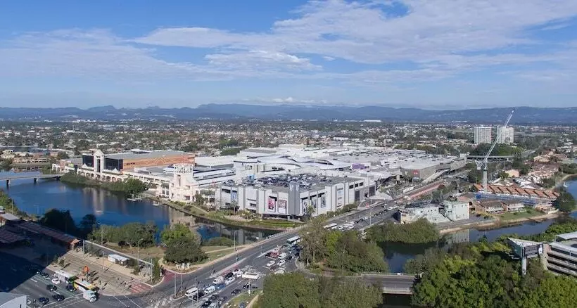 Broadbeach Savannah Resort