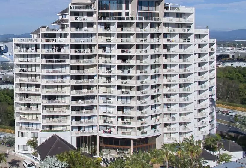 Broadbeach Savannah Resort