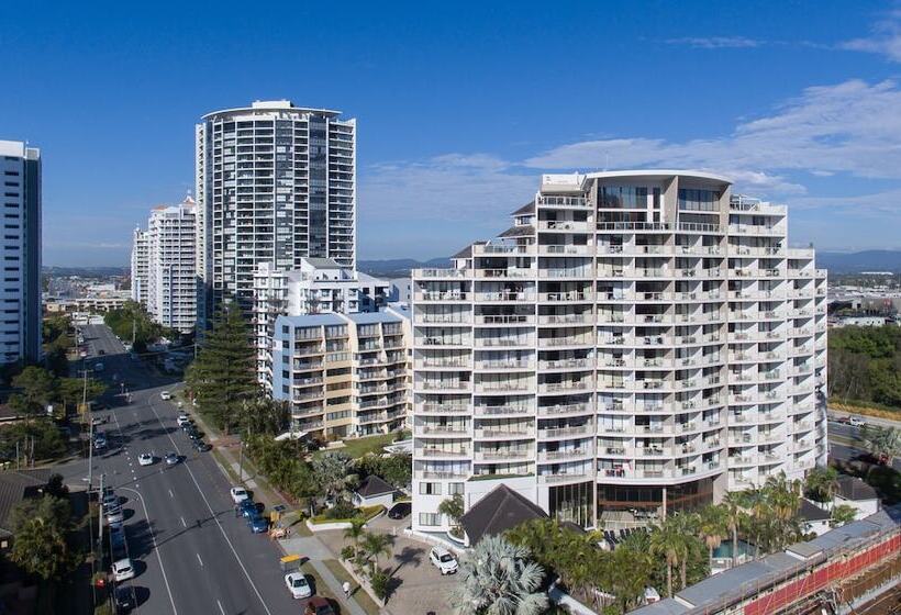 Broadbeach Savannah Resort