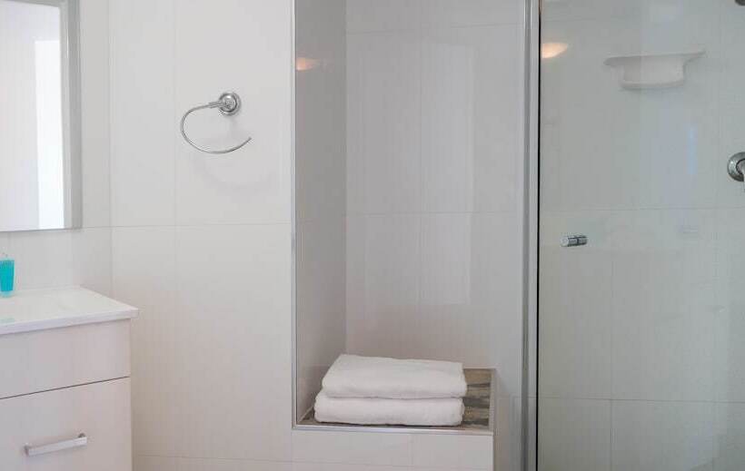 Broadbeach Savannah Resort