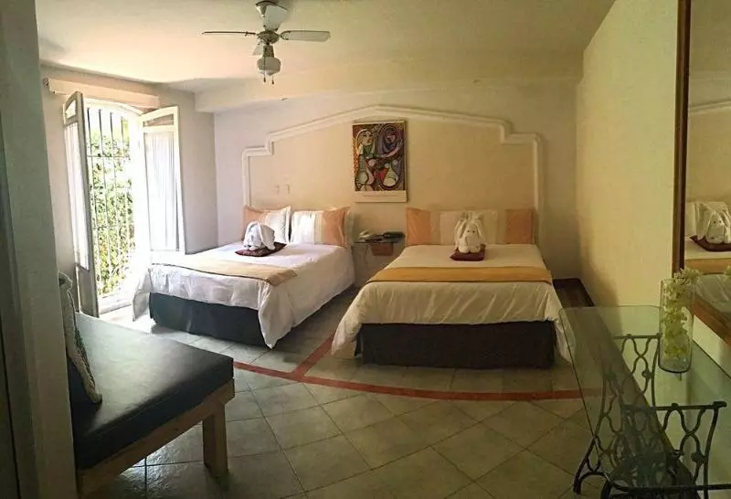 Отель Casona Los Vitrales