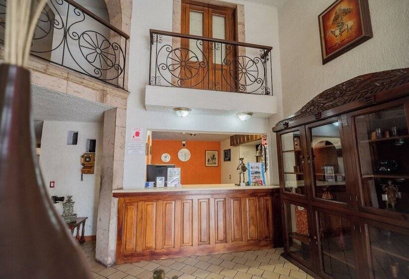 בית מלון כפרי Don Quijote Plaza  Guadalajara Centro Historico