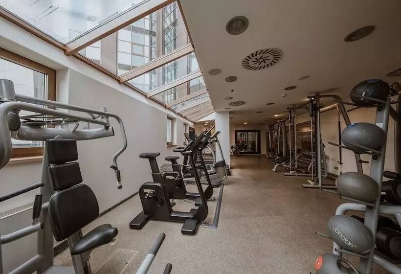 Szálloda Doubletree By Hilton Bratislava