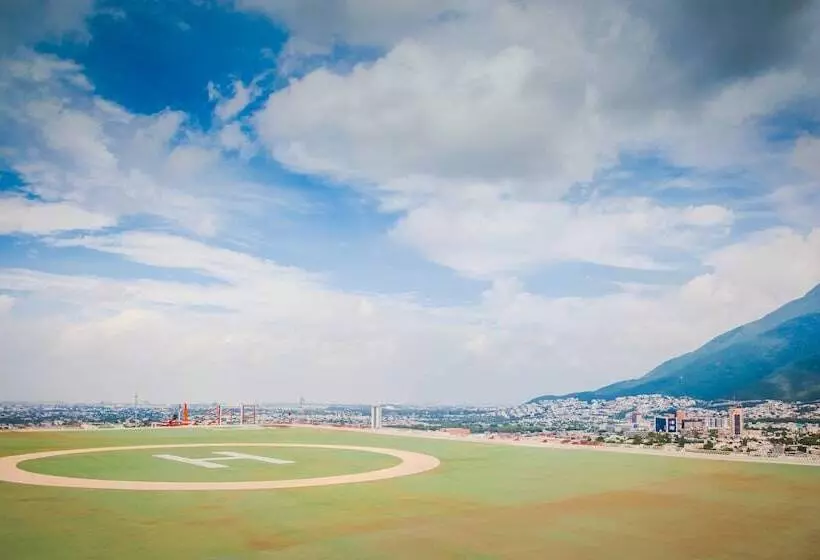 Отель Fiesta Inn Monterrey Tecnologico