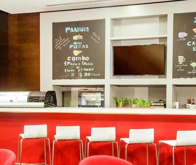 Отель Fiesta Inn Monterrey Tecnologico