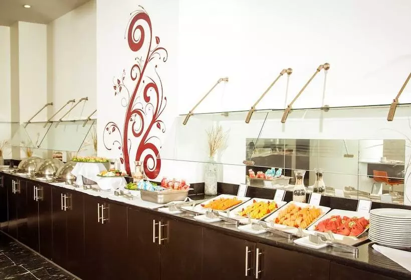 Отель Fiesta Inn Monterrey Tecnologico