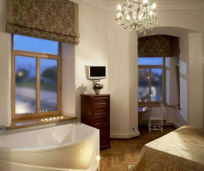 هتل Florens Boutique