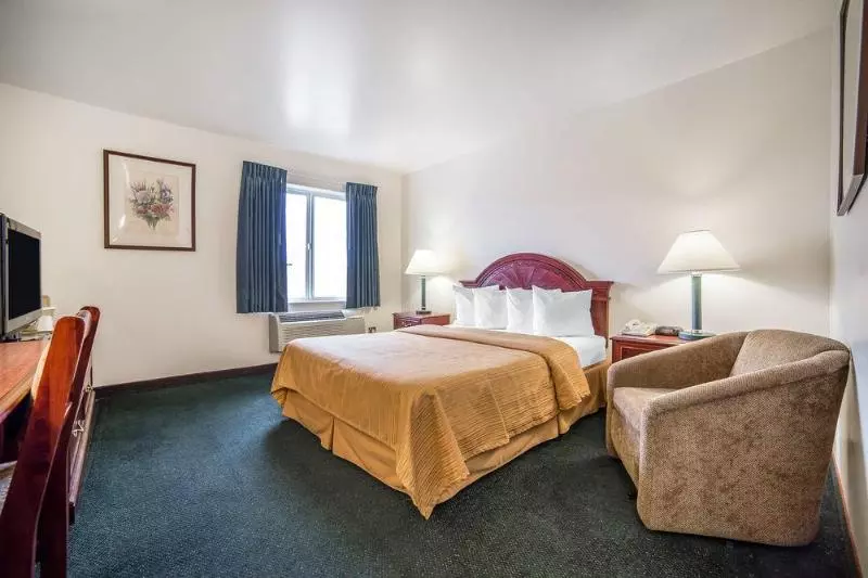 Отель Helena Inn Airport