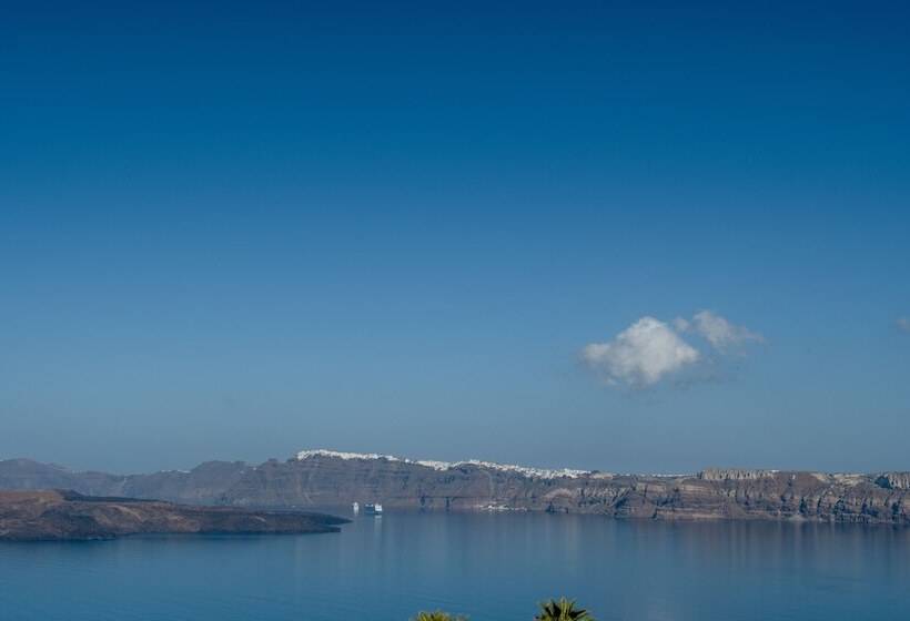 Hotel Maison Des Lys  Luxury Suites