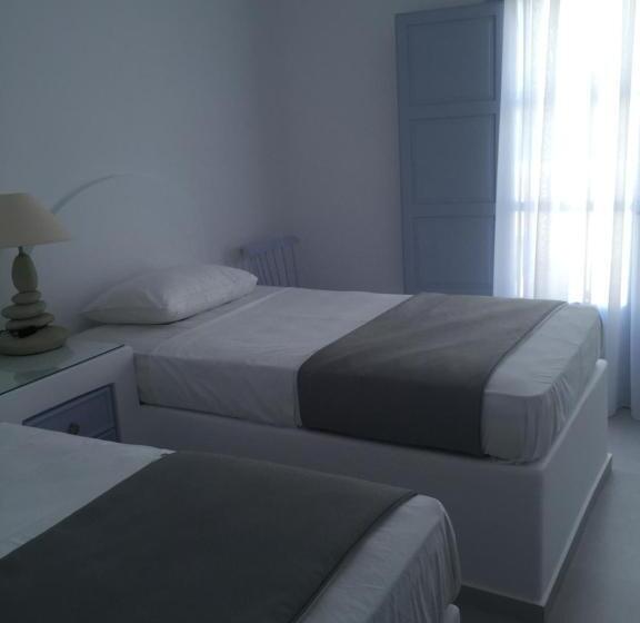 Hotel Maison Des Lys  Luxury Suites