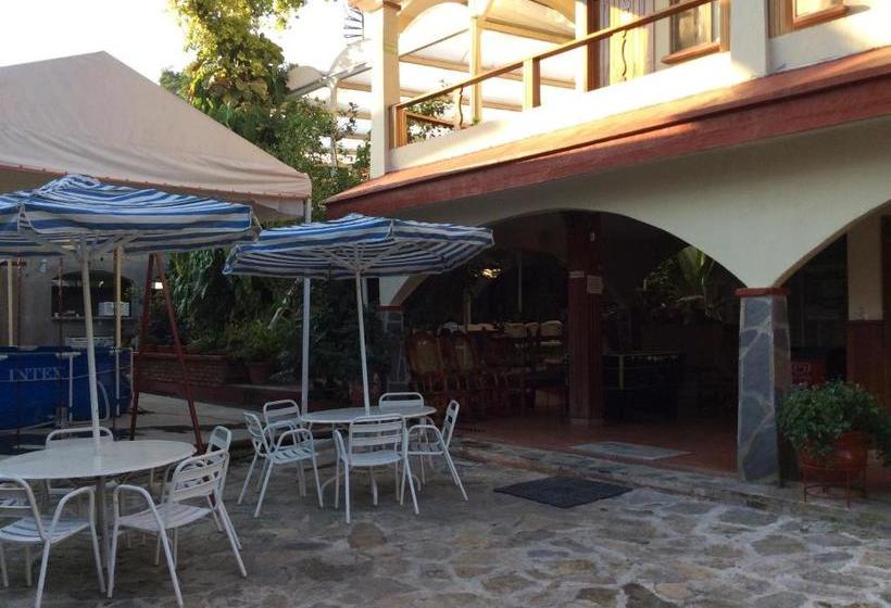 ホテル La Mansion Del Viejo Roble