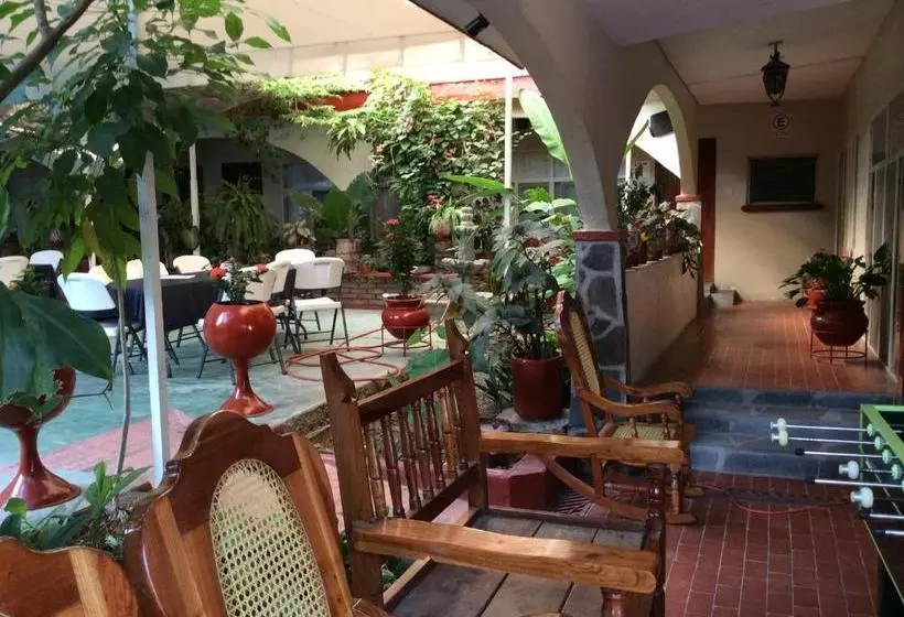 호텔 La Mansion Del Viejo Roble