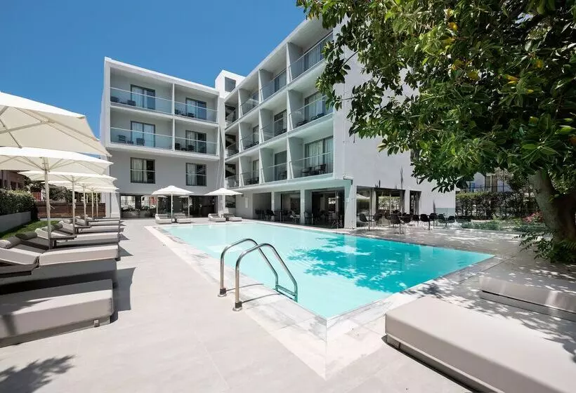 فندق Oktober Downtown Boutique