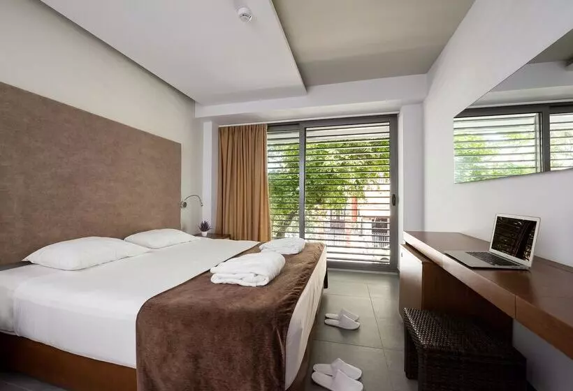 فندق Oktober Downtown Boutique