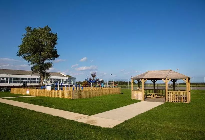 Hotel Pakefield Holiday Village Adults Only