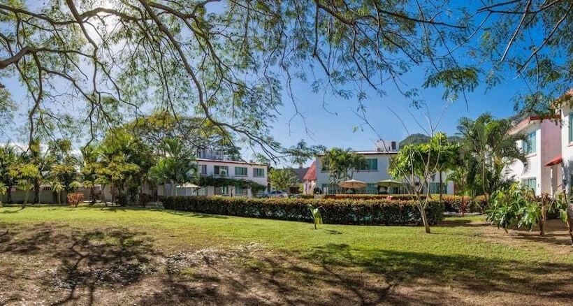 فندق Parotas Manzanillo