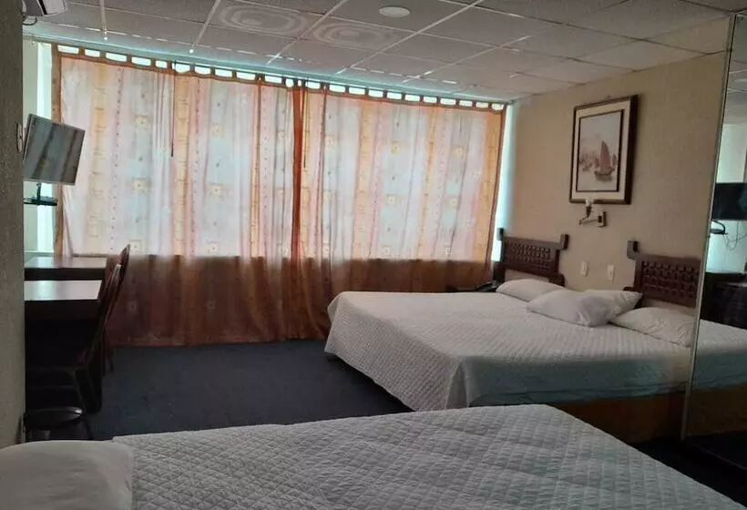 هتل Sol De Oriente