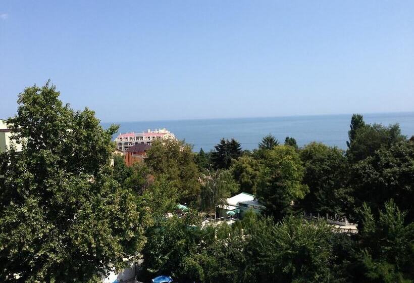 Vezhen Hotel   Free Parking