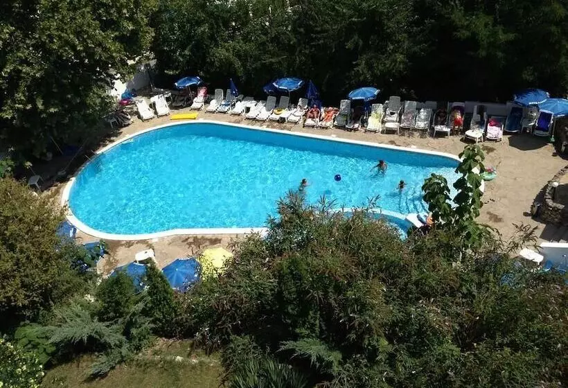 Vezhen Hotel Free Parking